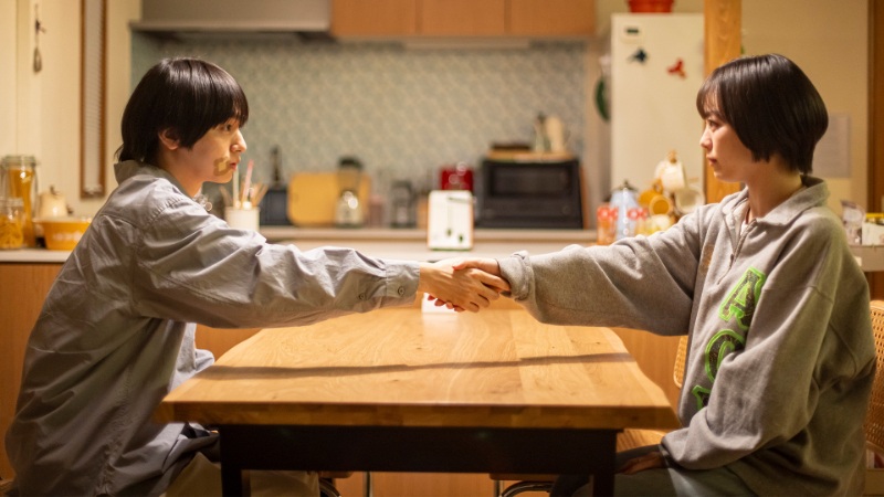『パラレル夫婦』【第4話】 協力して犯人を追え：ミステリーの加速と絆の兆し