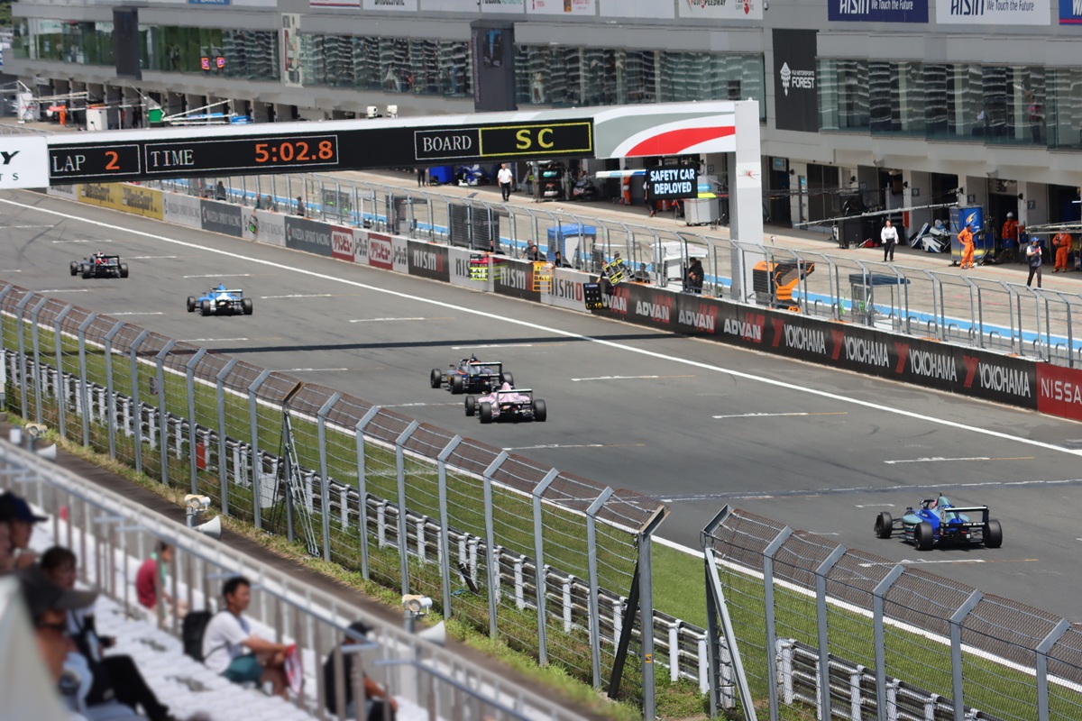 『SUPER FORMULA 2025』にFODブース出展！富士スピードウェイ現地リポート｜FON INFO