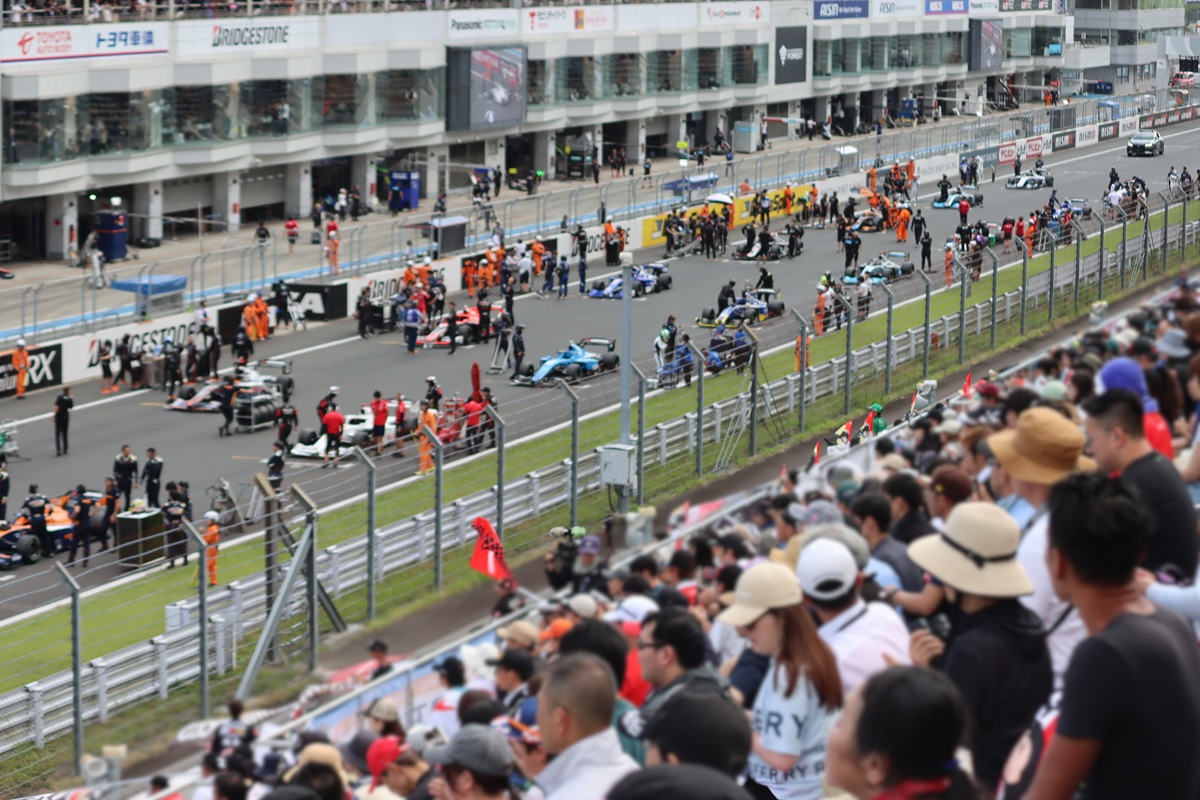『SUPER FORMULA 2025』にFODブース出展！富士スピードウェイ現地リポート｜FON INFO