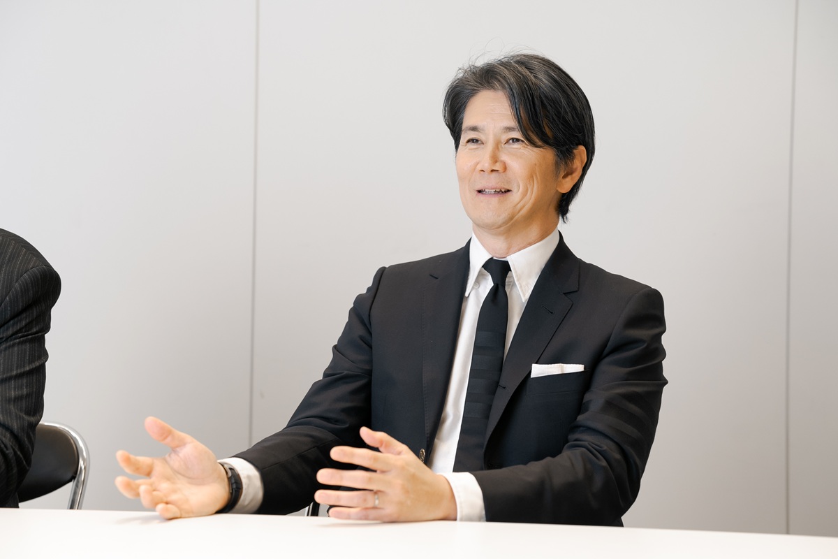 サッシャ＆中野信治が語るF1中継の魅力「世代を超えて楽しんでほしいエンターテインメントの最高峰」