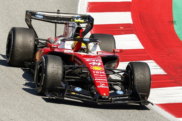 【F1™︎ 2026】ルイス・ハミルトンがフェラーリで初の栄冠!連勝中のアントネッリは無念のリタイア:第7戦バルセロナ・カタロニア決勝結果