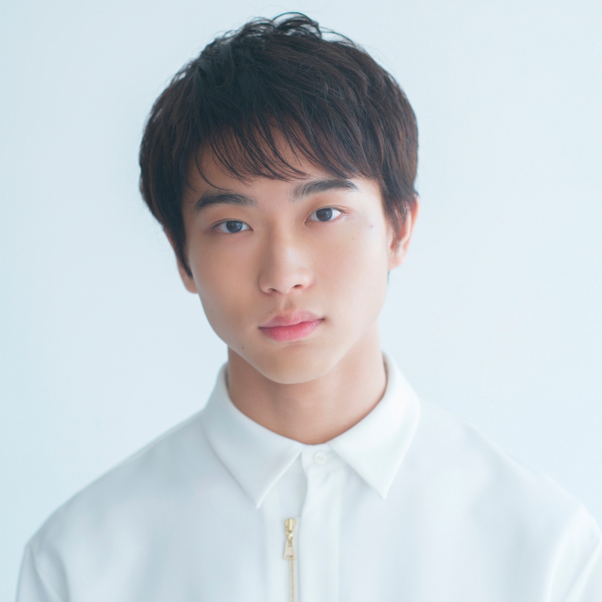 高身長JK×担任教師の恋を描くショートドラマ『おとなの子』独占配信決定！