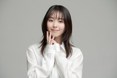 『102回目のプロポーズ』主演・唐田えりかが語る、 名作を引き継ぐプレッシャーと武田鉄矢から学んだこと