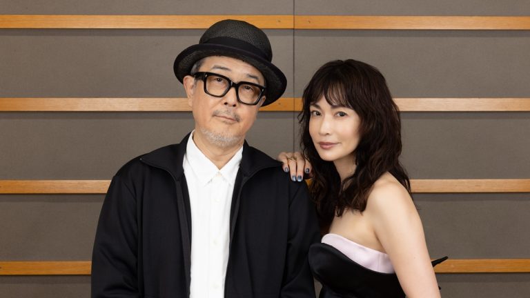 ドラマ『ペンション・恋は桃色 season４』に出演するリリー・フランキー＆長谷川京子